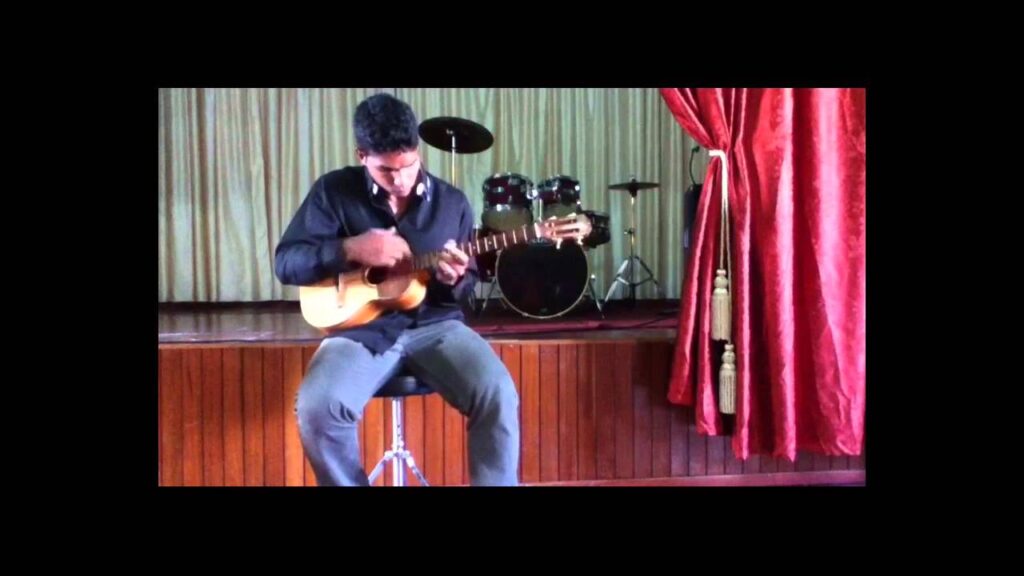 The woody woodpecker - Venezuelan Cuatro