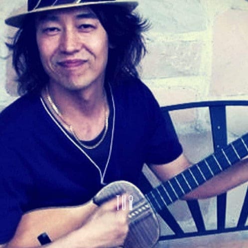 What types of Cuatros are available and who makes them?